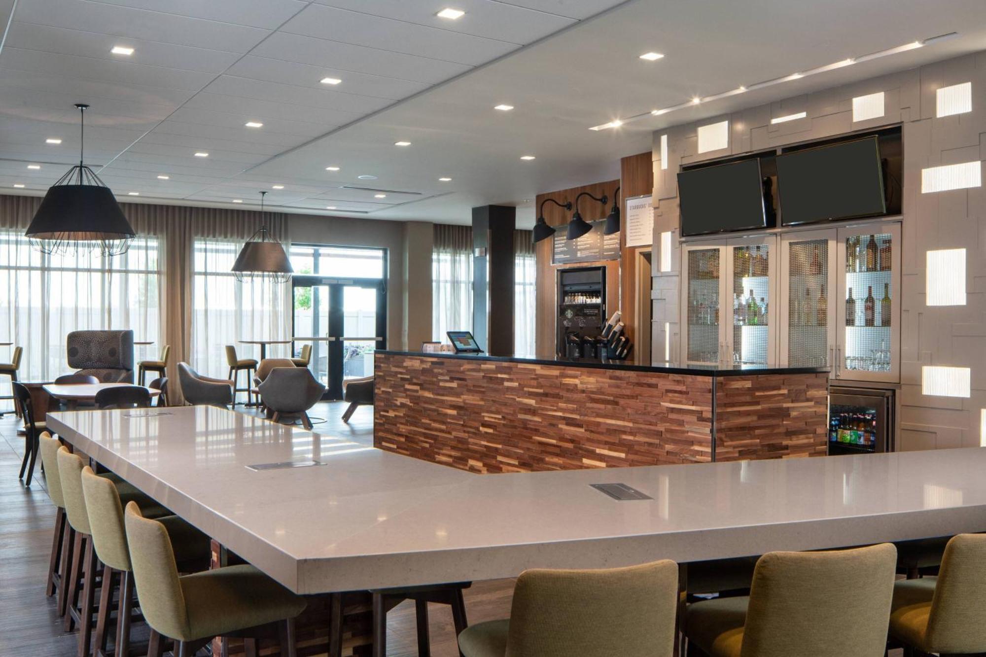 Courtyard By Marriott Lafayette South Hotel Ngoại thất bức ảnh